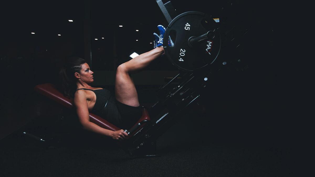 La guía definitiva de ejercicios para piernas en el gimnasio